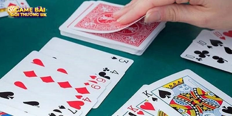 Khám phá về tựa game để biết cách tính toán trong đánh Phỏm